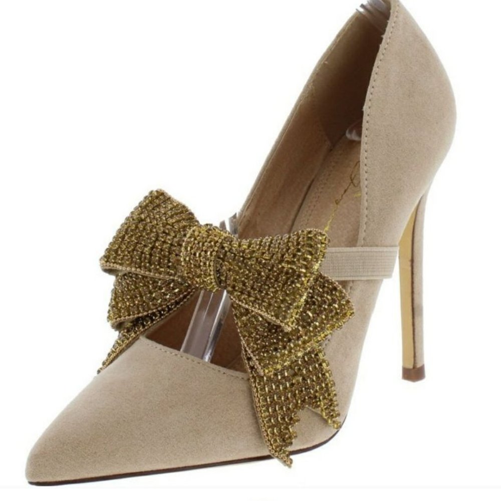 Brand new high heel shoe